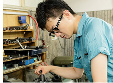 製造部社員
